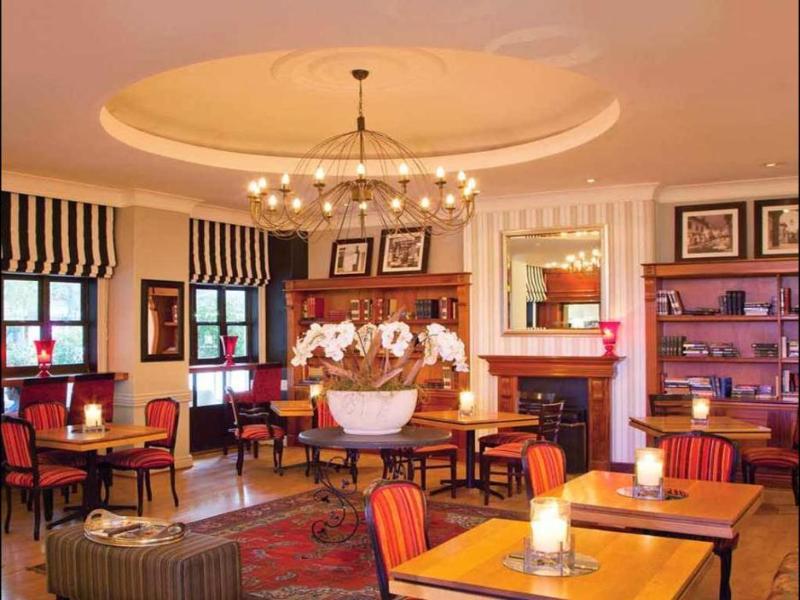 Hollow On The Square Hotel