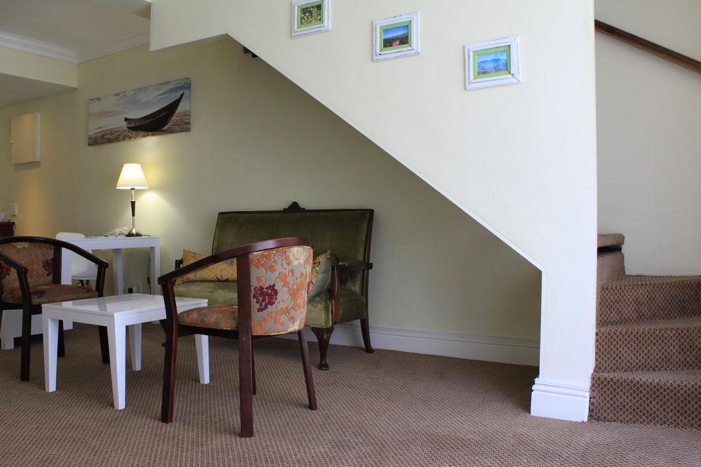Hotel Hollow On The Square 4*