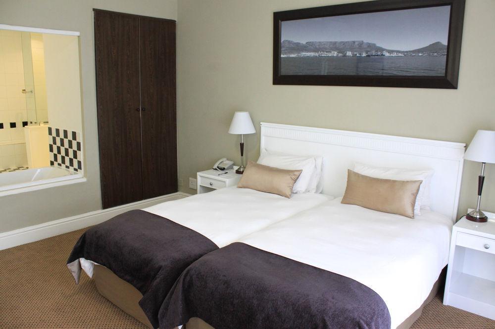 Hotel Hollow On The Square 4*