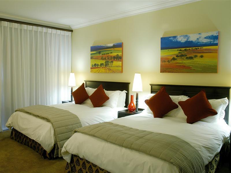 Hotel Hollow On The Square 4*
